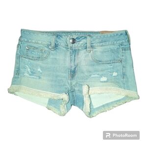 American Eagle Shortie Low Rise Distressed Light Wash Fringe Denim Shorts 4